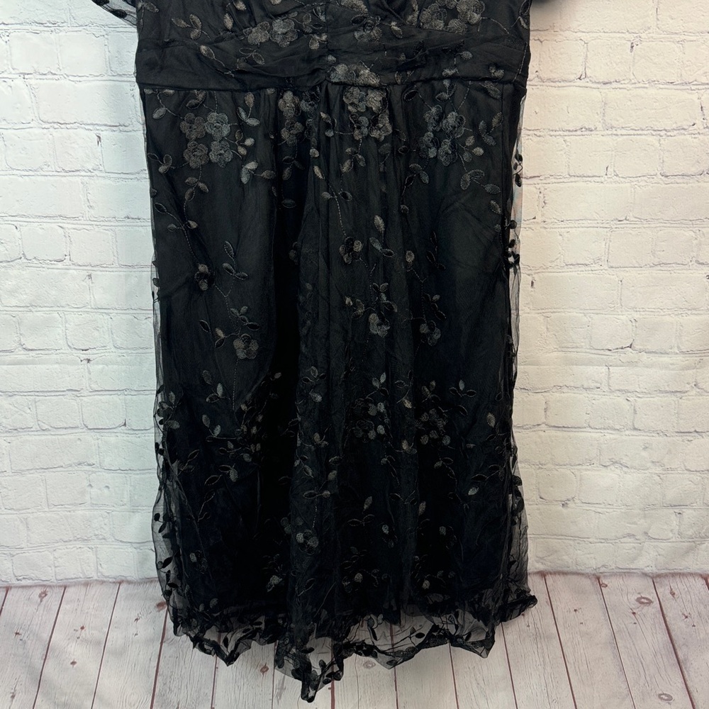 BloomChic Black Floral Surplice Sheer Overlay Midi Dress Plus Size 1X - Picture 5 of 7